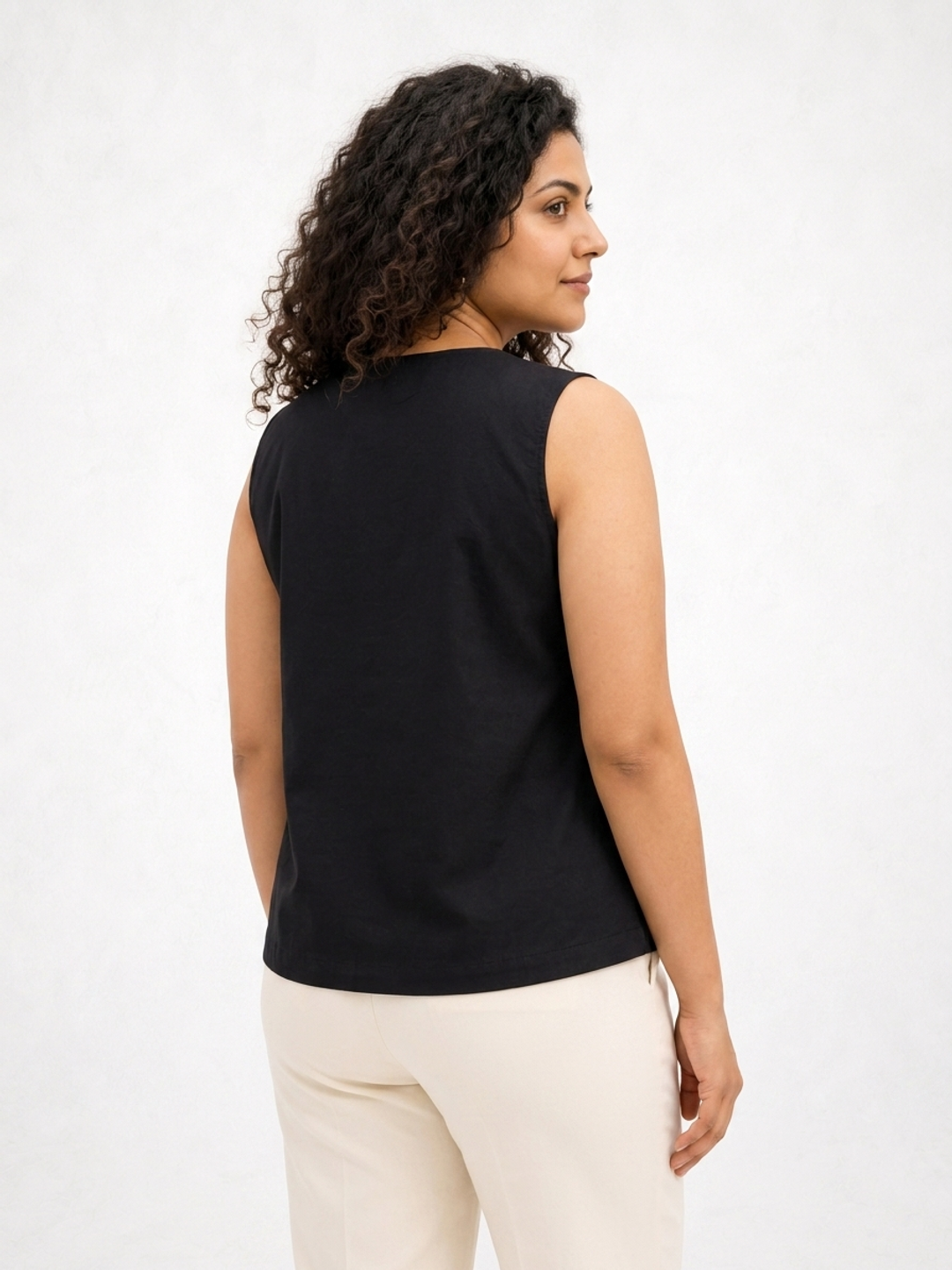 Black Elevated Ease Top