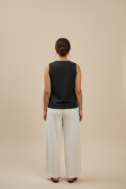 Black Elevated Ease Top